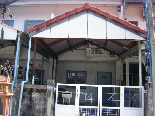 ขายทาวน์เฮาส์ ราคา 760000 โทร 0843376760 ต่อรองราคาได้