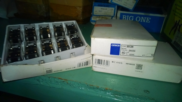 Omron Relay Type:MY2N 24VDC ของใหม่ครับ