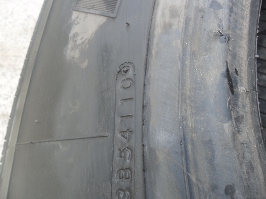 ยาง 11R22.5 เลเดียล สวยๆ ราคา เส้นละ 1800 บาท