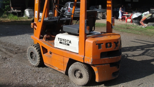 โฟคลิฟท์ toyota 1.5ตัน เครื่องเบนฃิน ยกสูง3เมตร ยางตัน สีเดิม สภาพดีพร้อมใช้ โฟคลิฟท์ toyota 1.5ตัน เครื่องเบนฃิน ยกสูง3เมตร ยางตัน สีเดิม สภาพดีพร้อมใช้