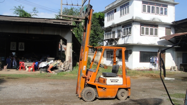 โฟคลิฟท์ toyota 1.5ตัน เครื่องเบนฃิน ยกสูง3เมตร ยางตัน สีเดิม สภาพดีพร้อมใช้ โฟคลิฟท์ toyota 1.5ตัน เครื่องเบนฃิน ยกสูง3เมตร ยางตัน สีเดิม สภาพดีพร้อมใช้