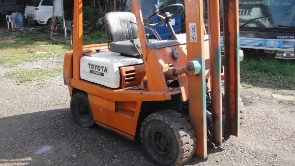 โฟคลิฟท์ toyota 1.5ตัน เครื่องเบนฃิน ยกสูง3เมตร ยางตัน สีเดิม สภาพดีพร้อมใช้ โฟคลิฟท์ toyota 1.5ตัน เครื่องเบนฃิน ยกสูง3เมตร ยางตัน สีเดิม สภาพดีพร้อมใช้