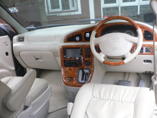 ขายรถครอบครัว7ที่นั่ง KIA CARNIVAL 2.5 CEO เกียร์ออโต้ AIRBAG2 ABS ปี 2004ไม่เคยติดแก๊ส