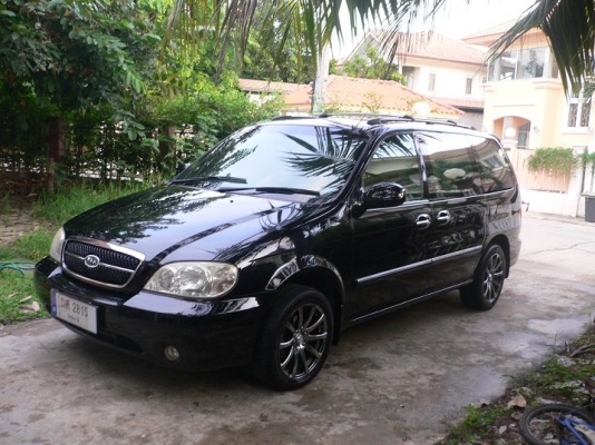 ขายรถครอบครัว7ที่นั่ง KIA CARNIVAL 2.5 CEO เกียร์ออโต้ AIRBAG2 ABS ปี 2004ไม่เคยติดแก๊ส