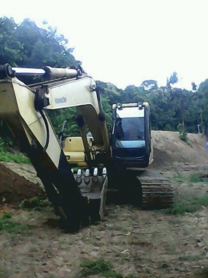 ขายรถแบคโฮ  KOMATSU120-6  เล่มทะเบียน  ซีเลี่ยน. 89&times;&times;&times;