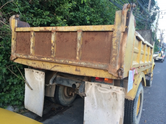 6ล้อดั้มยาง900-20NISSAN เครื่ิองเดิมสวย เกียร์เดิม คัสซีสวย เฟืองท้ายฟูโซ่ รถสภาพดี...