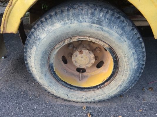 6ล้อดั้มยาง900-20NISSAN เครื่ิองเดิมสวย เกียร์เดิม คัสซีสวย เฟืองท้ายฟูโซ่ รถสภาพดี...