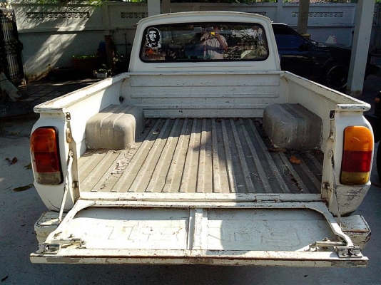 ขาย MAZDA, FAMILIA 1.3 เกียร์ธรรมดา 5เกียร์ ปี91 แอร์เย็น