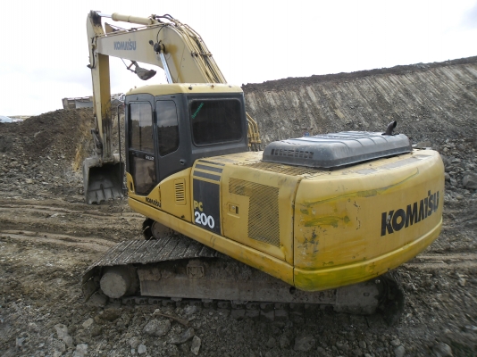 เก่าแต่สี ขายรถแบคโฮ KOMATSU PC 200-7 เครื่องเดิมปั้มเดิมโซ่หนาเอวแน่นเฟมดีไฟฟ้าเต็มเอกสารทะเบียน