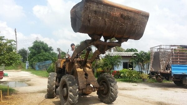 ขายรถตักด่วน