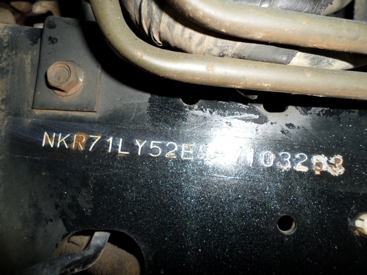 ขาย 6 ล้อ อีซูซุ NKR เครน 2 .5 ตัน  130 แรง ยาว 4.30 ม. รวมเครน ปี 2006 สภาพเดิม สนใจชมรถก่อนได้ครับ ติดต่อ 081-9425443
