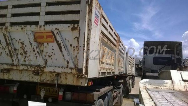 รถบรรทุก 22ล้อ แม่-ลูก ยี่ห้อ HINO  380 แรงม้า ปีจดทะเบียน 2555