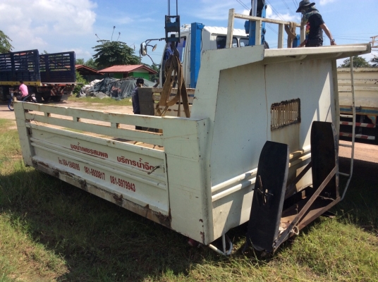 .ขายกระบะ 6ล้อสามมิตร ถอดลงจากรถISUZU DECA ยาง900 ครัทซีกว้าง 0.85 ม. กระบะกว้าง 2.45 ม.ยาว 4 ม.อุปกรณ์ครบ  ขาย 120,000 บาท