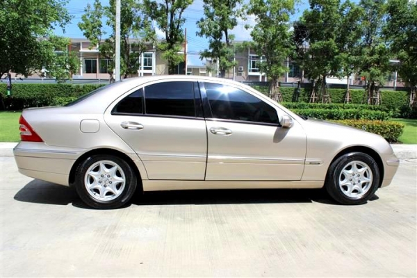 2003BENZ C180 2.0 Elegance มือเดียวป้ายแดง ออกศูนย์เบนซ์ตลิ่งชัน 2003BENZ C180 2.0 Elegance มือเดียวป้ายแดง ออกศูนย์เบนซ์ตลิ่งชัน