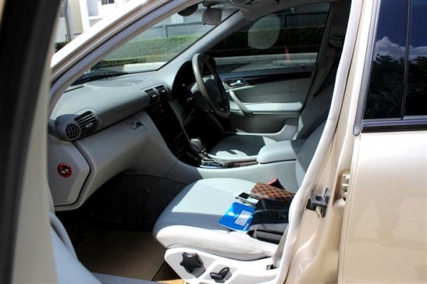 2003BENZ C180 2.0 Elegance มือเดียวป้ายแดง ออกศูนย์เบนซ์ตลิ่งชัน 2003BENZ C180 2.0 Elegance มือเดียวป้ายแดง ออกศูนย์เบนซ์ตลิ่งชัน