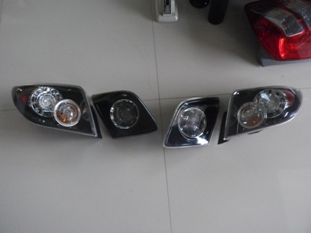 ขายชุดไฟท้าย มาสด้า 3  รุ่น5 ประตู ครบชุด