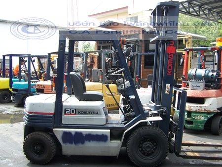 ขาย รถโฟล์คลิฟท์ KOMATSU รุ่น FG20-11