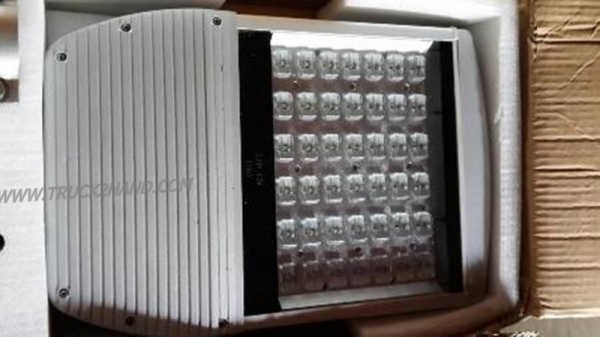 ไฟสปอร์ตไลท์ LED 84 Watt LP65 ไฟสปอร์ตไลท์ LED 84 Watt LP65