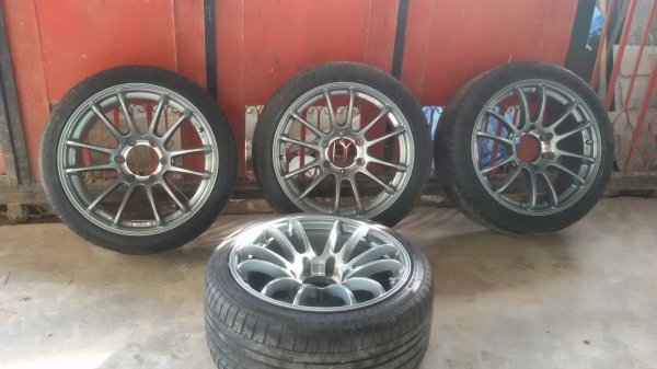 ขายล้อแมกซ์ADVAN RACINGขอบ18 สีเดิมสภาพเกือบใหม่