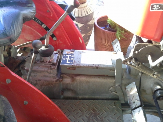 ขายรถไถนา  YANMAR   YM 1700  รถเก่ๅนอกยังไม่เคยใช้งานในไทย  รถนาพร้อมfตารื่  ขับ6 คลื่อน 2ล้อรถพร้อมใช้งานมีเอกสารแจ้งจําหน่วยพร้อมราคาแพง