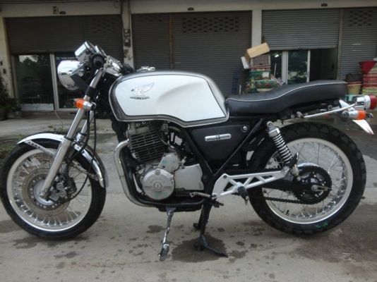 ขาย Honda Clubman400 และ Kawasaki Gpz400r ขาย Honda Clubman400 และ Kawasaki Gpz400r