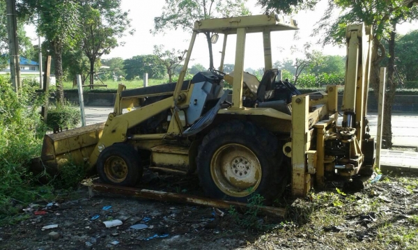 รถเจซีบีตักหน้าขุดหลัง