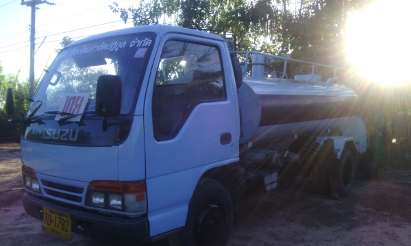 ISUZU  120  แรง พร้อมถังดูดสิ่งปฎิกูล  เครื่องดี ครัชชีดี  พร้อมใช้งาน