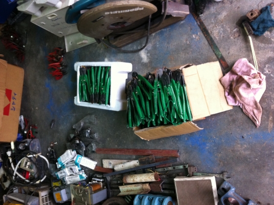 คีมตัดด้ามเขียวยาว ผลิตญี่ปุ่น มีการช่วยผ่อนแรงในการตัด มีปุ่มล๊อกได้ ปรับตั้งระยะการตัดได้ มือสองคัดแลัวสภาพสวย คม ตัวคีมแข็ง คีมตัดด้ามเขียวยาว ผลิตญี่ปุ่น มีการช่วยผ่อนแรงในการตัด มีปุ่มล๊อกได้ ปรับตั้งระยะการตัดได้ มือสองคัดแลัวสภาพสวย คม ตัวคีมแข็ง