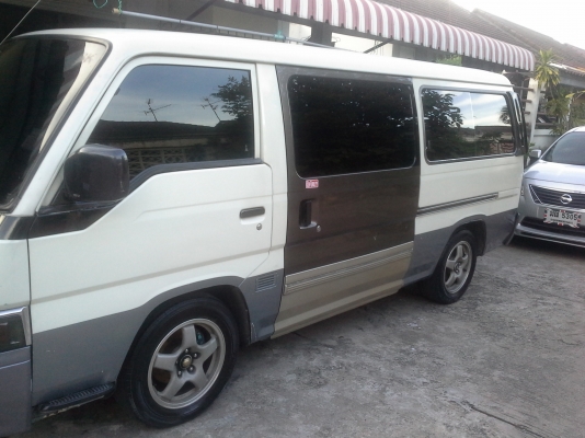ขายรถตู้ nissan urvan ขายรถตู้ nissan urvan
