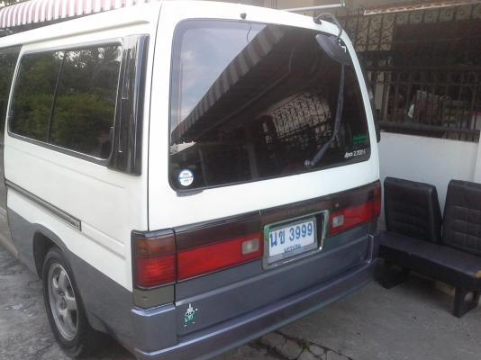 ขายรถตู้ nissan urvan ขายรถตู้ nissan urvan