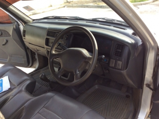 ขายรถกระบะมิตซูสตราด้า ตอนเดียว ปี97 เครื่องเดิม 2.5 เกียร์ธรรมดา ภายในสวย แอร์เย็น สีต้องทำ กันร้อนเดิม ล้อแม็ก15" เครื่องแน่นวิ่งดี เกียร์แน่น ช่วงล่างดี รถขับดีครับ เอกสารพร้อม ขายถูกครับ