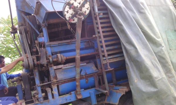 รถนวดข้าว รถนวดข้าว