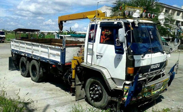 ขายISZUSU สิบล้อตืดเครน