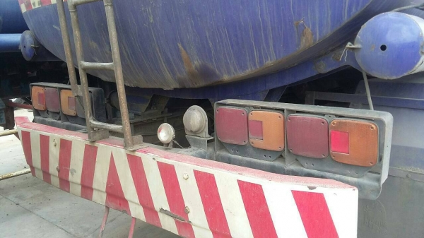 10ล้อรถน้ำมัน175แรง รถสภาพดีใช้ได้ ห้างแท้ ถัง15000ล.ยังไม่โหลดล่าง..เล่มพร้อม รถใช้งานอยู่...