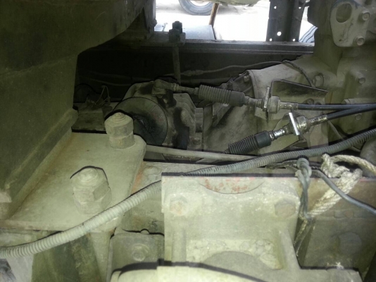 10ล้อรถน้ำมัน175แรง รถสภาพดีใช้ได้ ห้างแท้ ถัง15000ล.ยังไม่โหลดล่าง..เล่มพร้อม รถใช้งานอยู่...