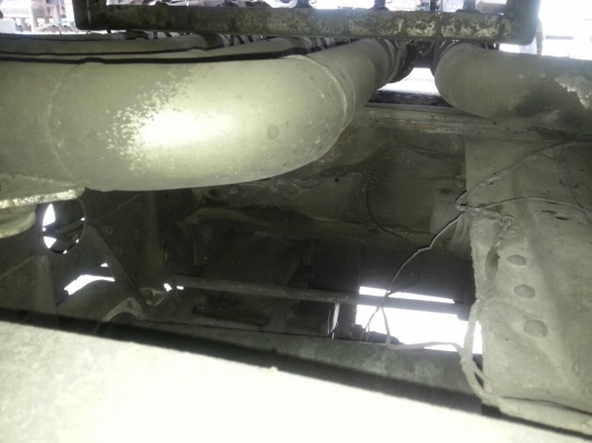 10ล้อรถน้ำมัน175แรง รถสภาพดีใช้ได้ ห้างแท้ ถัง15000ล.ยังไม่โหลดล่าง..เล่มพร้อม รถใช้งานอยู่...