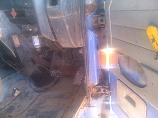 รถ6ล้ออีซูซุNPRประกอบเครื่อง110ฝาดำครัซซีสวยหังเก๋งมีพุครับช่างล้างFทะเบียนพร้อมโอน