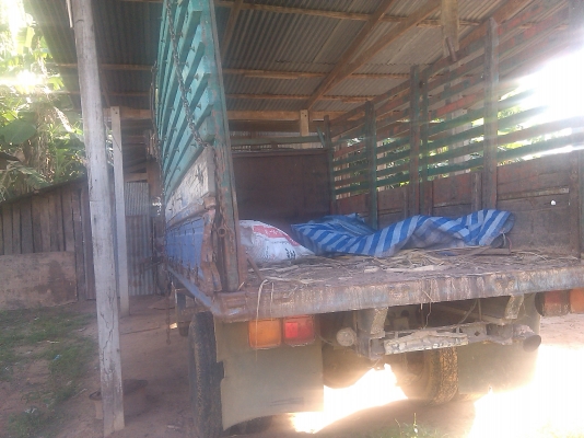 รถ6ล้ออีซูซุNPRประกอบเครื่อง110ฝาดำครัซซีสวยหังเก๋งมีพุครับช่างล้างFทะเบียนพร้อมโอน