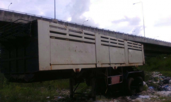 ขายด่วนครับ หางเซมิดั้ม 2 คาน อู่ หน้าพระลาน สวยพร้อมใช้เลยครับ