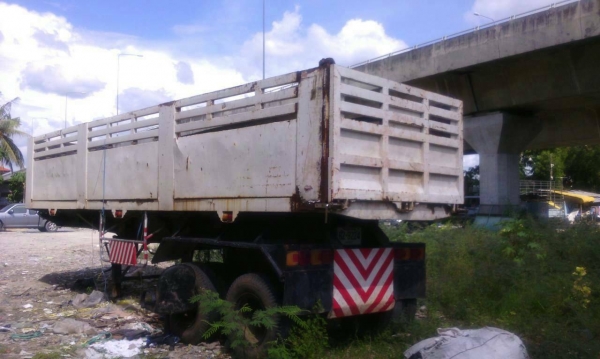 ขายด่วนครับ หางเซมิดั้ม 2 คาน อู่ หน้าพระลาน สวยพร้อมใช้เลยครับ ขายด่วนครับ หางเซมิดั้ม 2 คาน อู่ หน้าพระลาน สวยพร้อมใช้เลยครับ