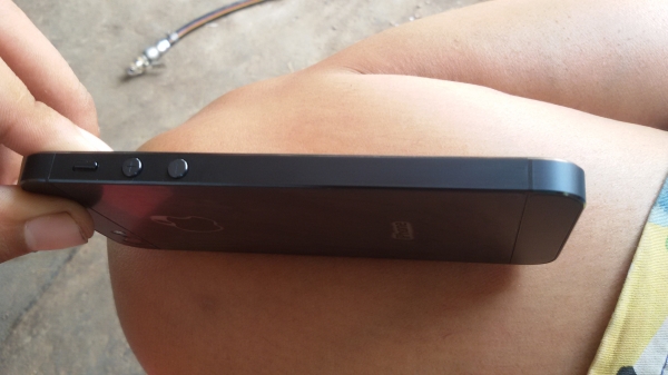 แลกหรือขายไอโฟน5เครื่องแท้0สภาพไหมกิฟๆใช้ถนอมมากไม่เคยล่น หาแลกวิยุ2ดินkenwoodเนวิคับ