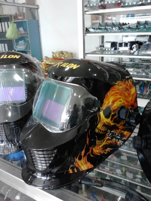 หน้ากากเชื่อมปรับแสงอัตโนมัติ สวย อึด ทนทานงานหนัก ราคาประหยัด