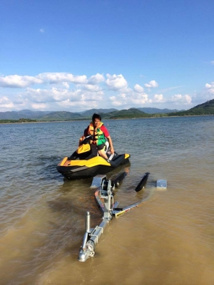 รถลากเรือเจ็ทสกี seedo spark