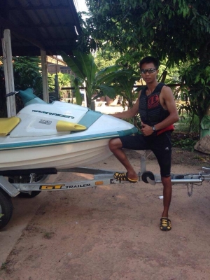 รถลากเรือเจ็ทสกี seedo spark