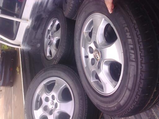 ล้อแม็กซ์16วีโก้รมดำรัดยางมือสองมิชลินปี14