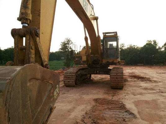 **2,400,000 บ.ต่อรอง**ขายแบ็คโฮ ตัวใหญ่ๆ สวยๆเก่านอก CAT350 ปี1995 S.No.*7RK00330* เครื่องเดิมปั้มเดิม ไฟฟ้าเต็ม เครื่องCAT3306DI-286HP 6สูบ 1x,xxx ชั่วโมง ช่วงล่าง80-90\% เครื่องดีแน่น ปั้มดีไม่เยิ้ม เอวแน่น บูมอาร์มสวย ทำงานเร็วไม่โหลด แทร็กหนา โซ่หนา โร