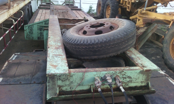 ขายด่วนหางโลเบส2เพลายาว12เมตรมีบรรไดท้ายCTV,เล่มทะเบืยน