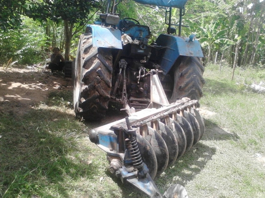 ขายรถไถ FORD 6640 เพลาเดี่ยว รุ่นกรองใหญ่ ใบมีดดันหน้า 7 จาน เล่มทะเบียน ราคา 380000