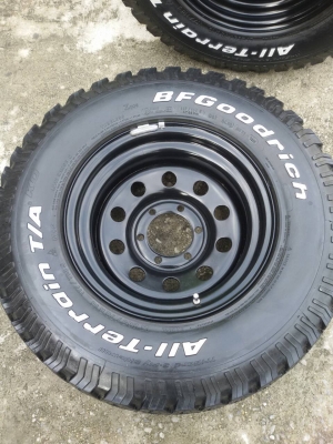 ขายครับ 22,800 BF ALL 265/70/16 ปี 11 พร้อมล้อ