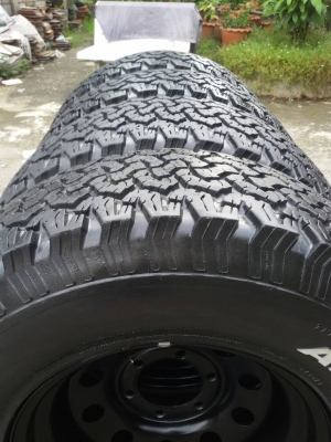 ขายครับ 22,800 BF ALL 265/70/16 ปี 11 พร้อมล้อ